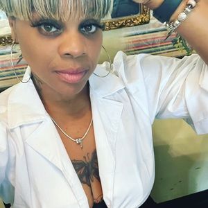 Meet your Posher, Sheena